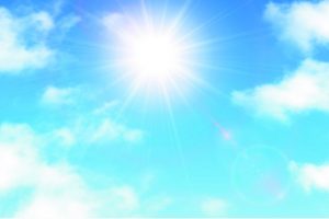 An Arbeitsplätzen im Freien müssen Beschäftigte vor zuviel schädlicher Sonneneinstrahlung geschützt werden.