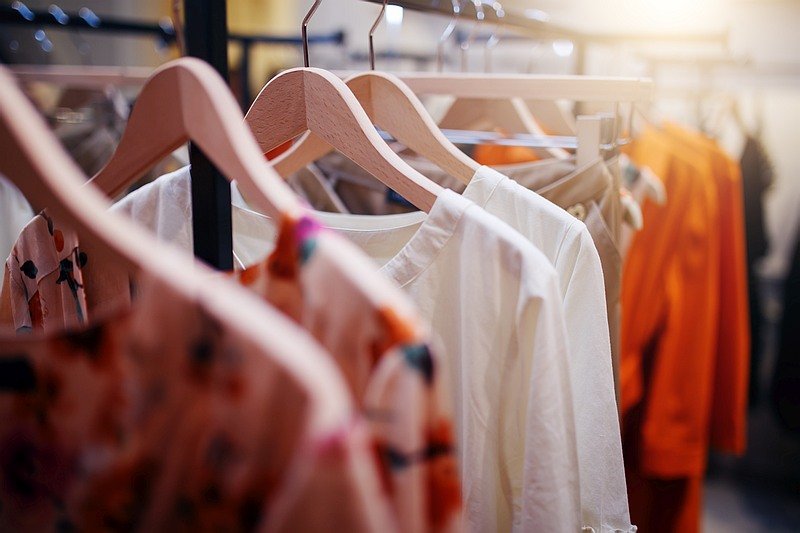 EU beschränkt 33 gefährliche Chemikalien in Kleidung und Textilien