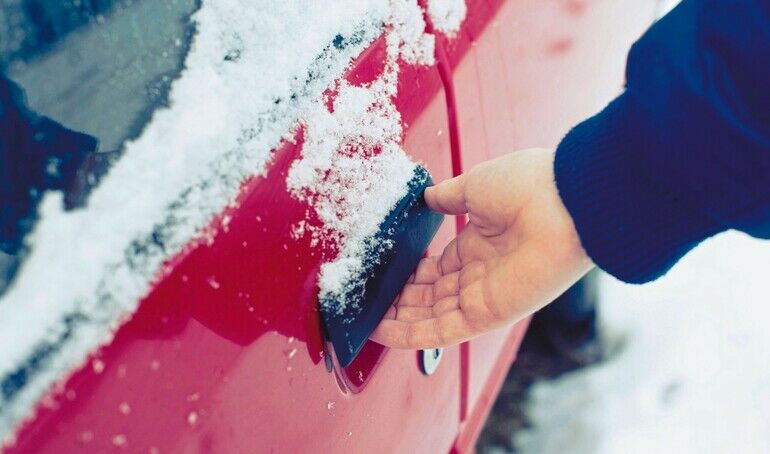 Landessozialgericht Sachsen-Anhalt: Anbringen der Frostschutz-Abdeckung am  Auto zählt nicht zum Arbeitsweg