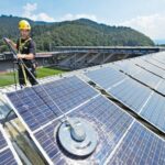 Wartung und Reinigung von Photovoltaikanlagen